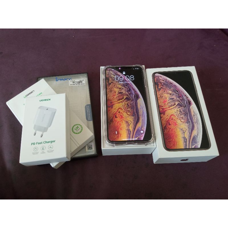 Iphone xs max 64gb Fullset ibox mulus like new Gold