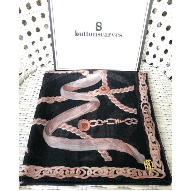 Preloved Buttonscraves Chain Series