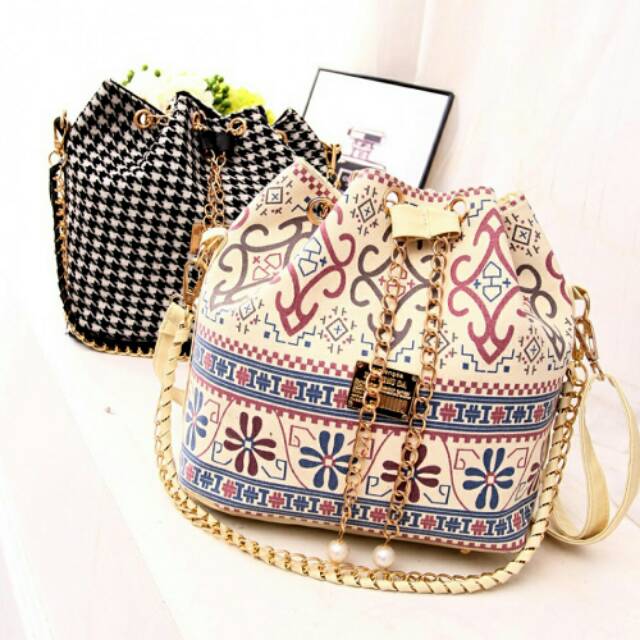 SKY2489 -TAS WANITA  BATAM-TAS BATIK ZIGZAG-TAS KERJA-TAS FASHION  MURAH - TAS SELEMPANG