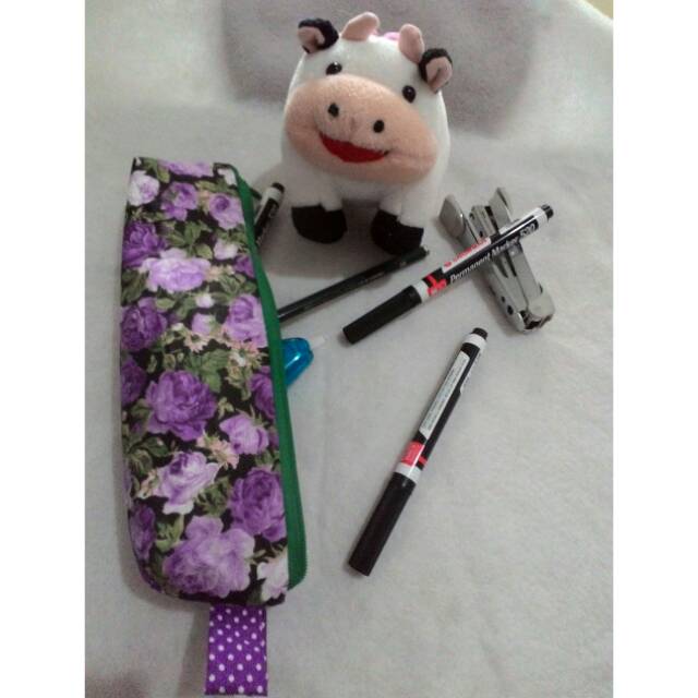 

Tempat pensil