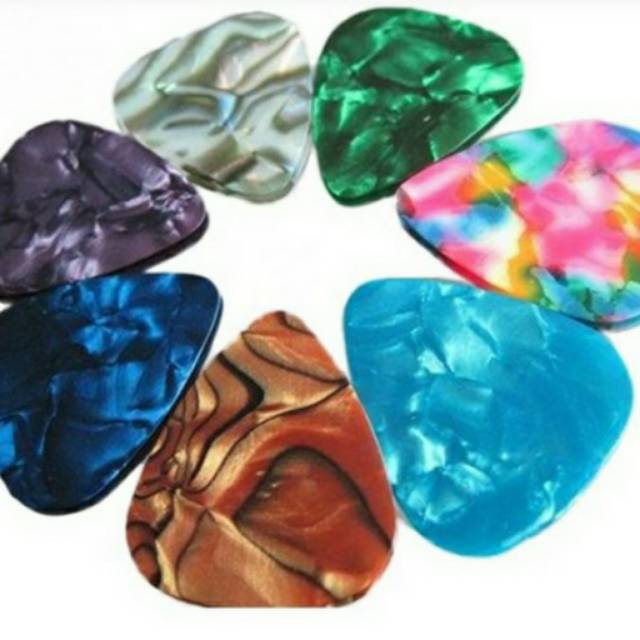 Pick gitar isi 5 bahan xylonite