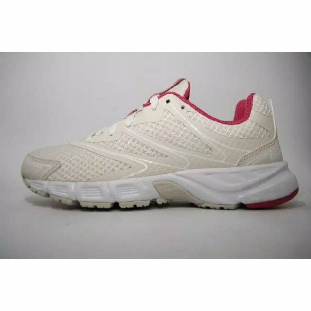 Sepatu running legas