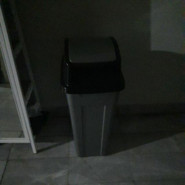 Tempat Sampah Lucky Star