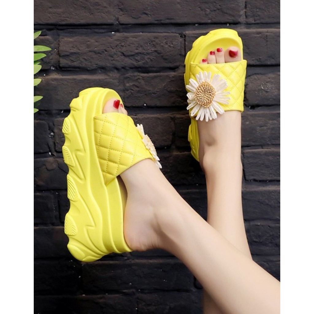 Sandal Selop Wanita Bunga Matahari BM473