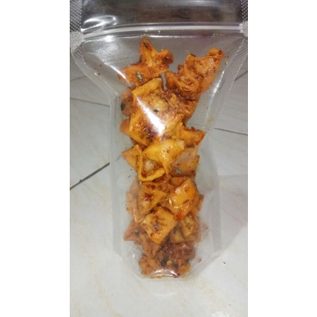 

camilan by nyemil yuk, basreng, kulit ayam, somai, dan cincin udang