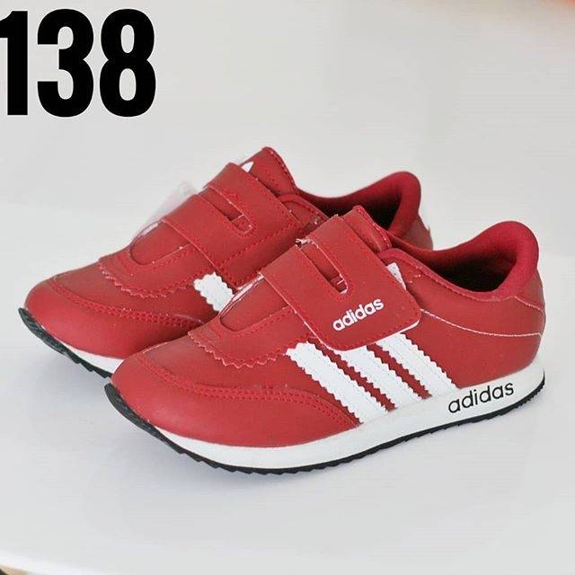 Sepatu anak adidas merah maroon