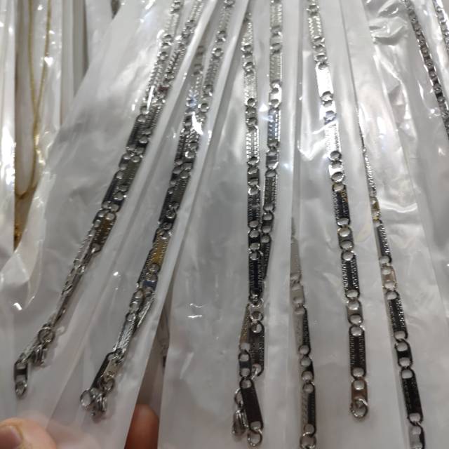 Kalung Titanium Pria Wanita Anti Karat Model Nuri Warna Putih Panjang 50cm