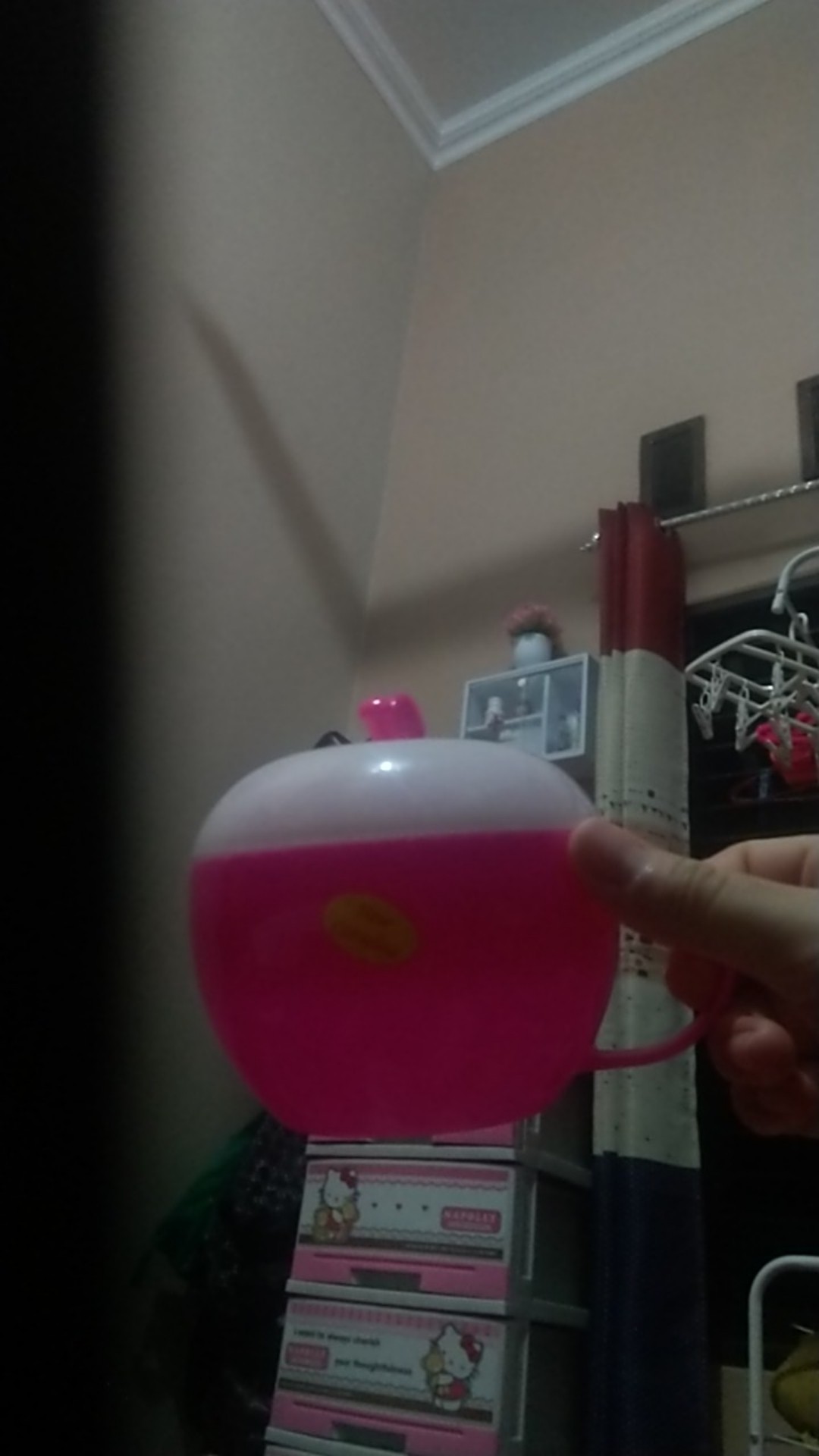 Cangkir Apel Plastik