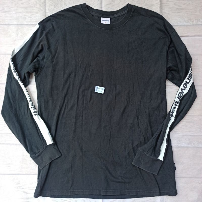 THISISNEVERTHAT long sleeve shirt size M