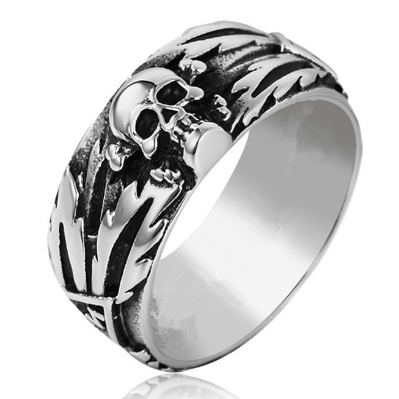 Cincin Stainless Steel Bentuk Tengkorak Gaya Vintage Gothic Punk Untuk Pria