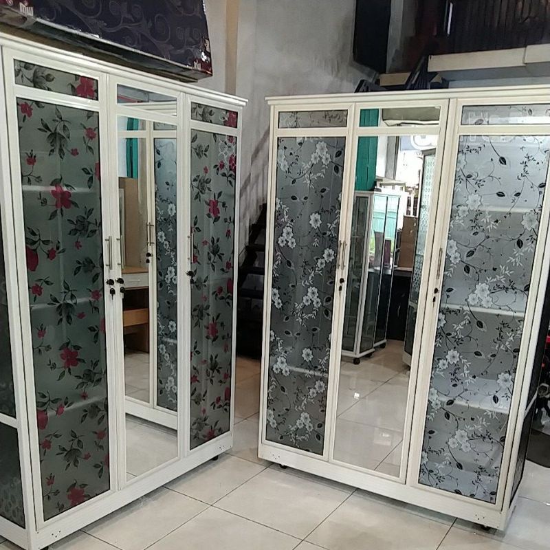 Lemari kaca Aluminium, almari Kaca aluminium, lemari baju, almari baju Cermin,dan stiker 2 Pintu dan 3 Pintu