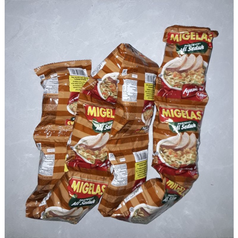 

MIE GELAS AYAM BAWANG ISI 10