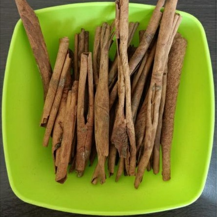 

Kayu Manis 250 gram Kerinci / Cinnamon Stick 250 gram - MEGA KEMIRI