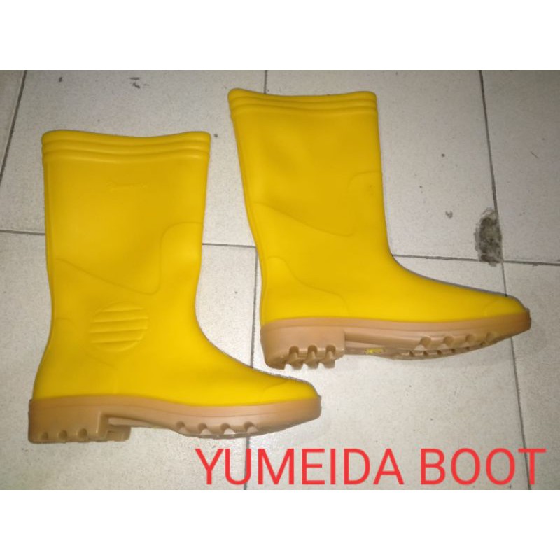 sepatuboot/sepatukaret/sepatuikan