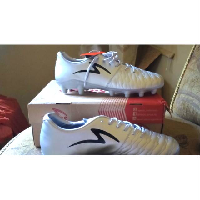 Specs Barricada Maestro Fg Warna Silver