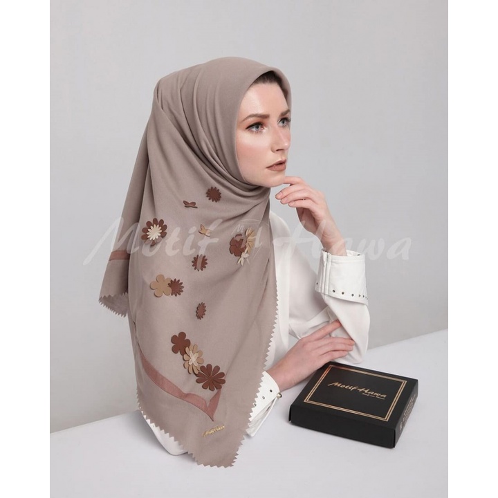 Jilbab Segi Empat Premium Motif Hawa MV - MH Voal Light Brown