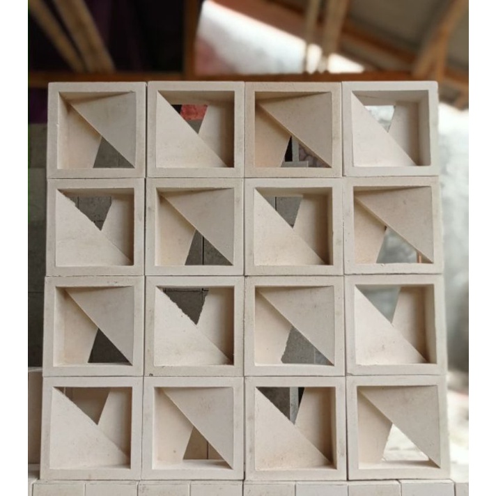 Roster Beton Minimalis - Nako, Model Sesuai Gambar Ukuran 20 x 20 | Loster Putih | Ventilasi Udara, 
