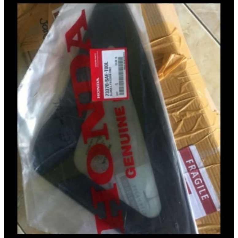 kaca mati segitiga depan mobil Honda jazz GD3 2003-2007 lengkap dg lisnya