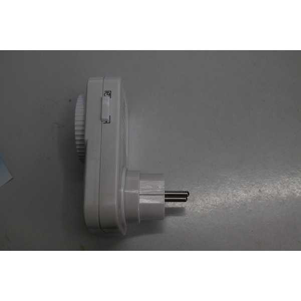 STOP KONTAK DENGAN TIMER DIGITAL MERK KITANI 1 Plug Timer 2 Jam