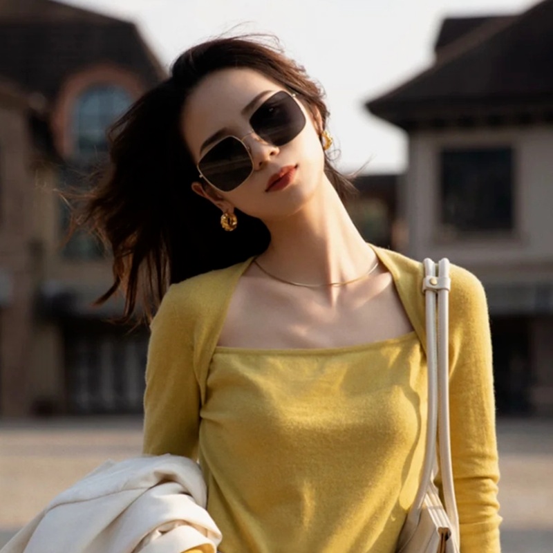 We Flower Chic Retro Emas Logam Persegi Over Sized Sunglasses Untuk Wanita Pria Elegan Perlindungan UV400 Kacamata Matahari Luar Ruangan Fashion Anti Radiasi Eyewear