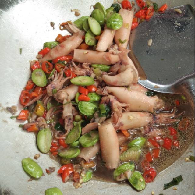 

Cumi asin pedes pelangi
