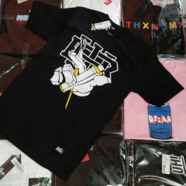 WESTBROOK Artist Hand T-shirt /Kaos Distro