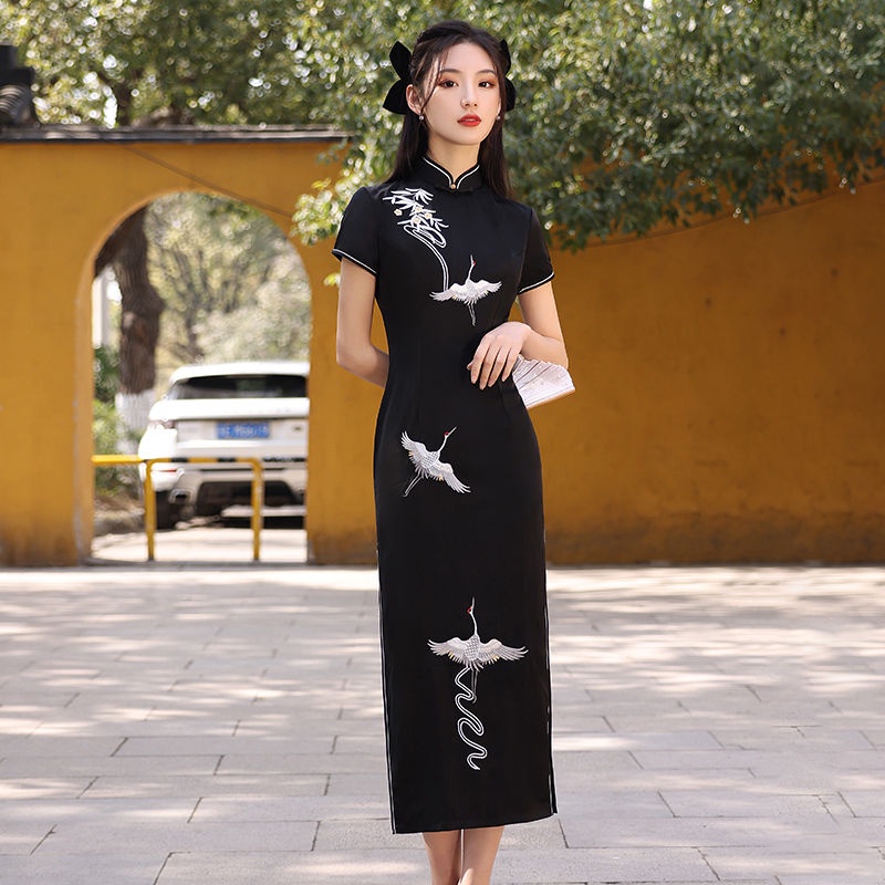 2022 new female Summer Black high-end cheongsam noble improved dress long Vintage temperament crane