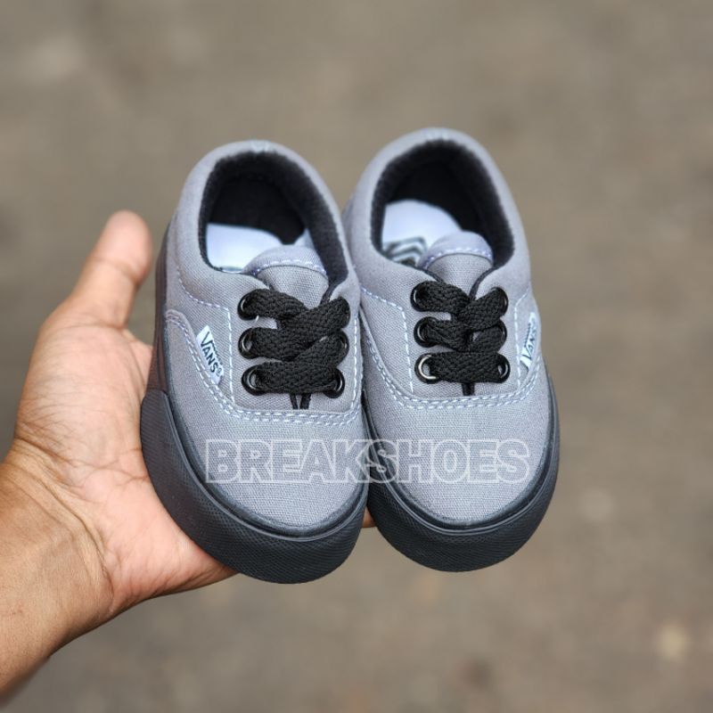 Sepatu anak vns autentik tali krem gum/abu hitam