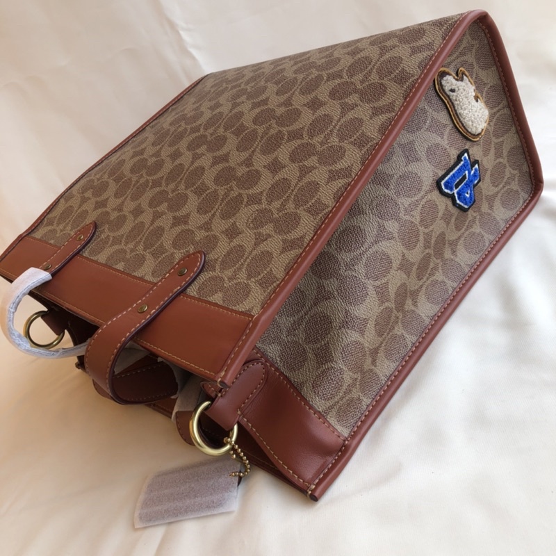Coach Field Tote In Signature Canvas With Patches(C6846)