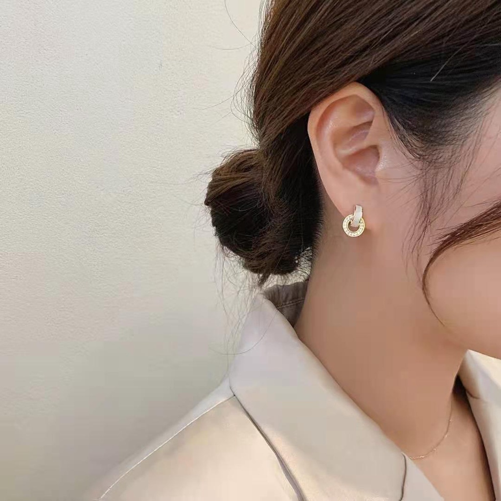 Anting Tusuk Sterling Silver 925 Simple Dengan Berlian Bulat Kecil Untuk Wanita