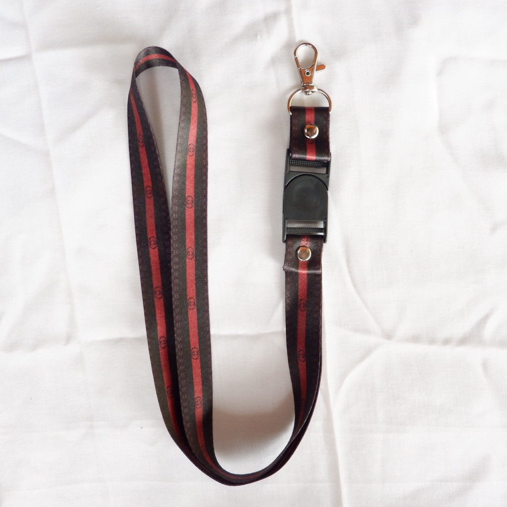 

Landyard Garis Merah