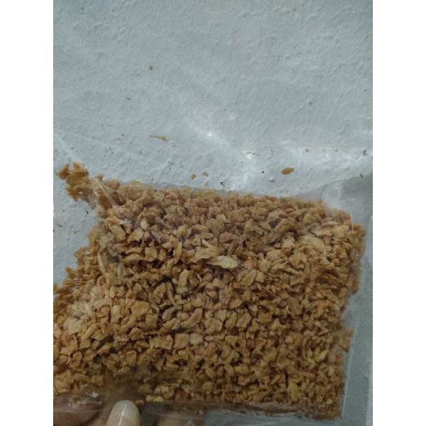 

Bawang putih goreng cincang cacah halus