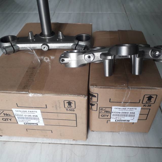 SEGITIGA ATAS BAWAH KLX ORIGINAL KAWASAKI