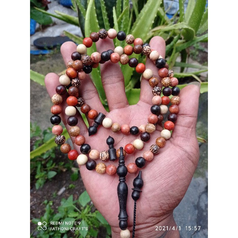 TASBIH KOMBINASI KAYU BERTUAH