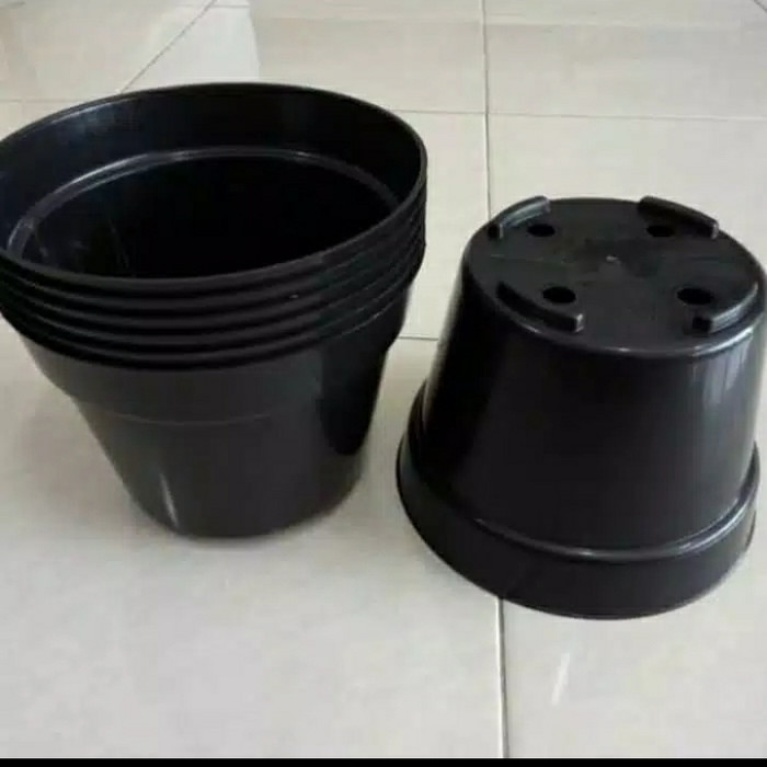 pot plastik hitam 20cm/ pot bunga 20cm - pot cantik