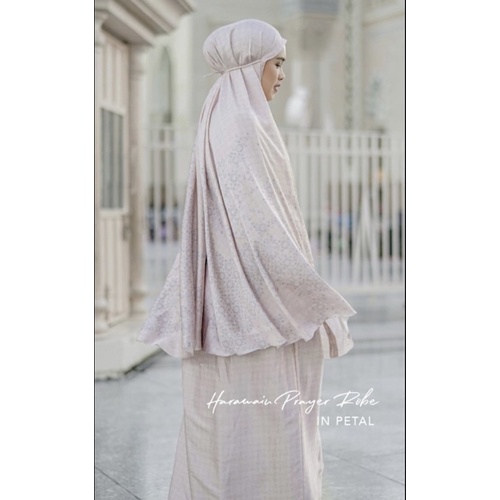 buttonscarves haramain prayer robe