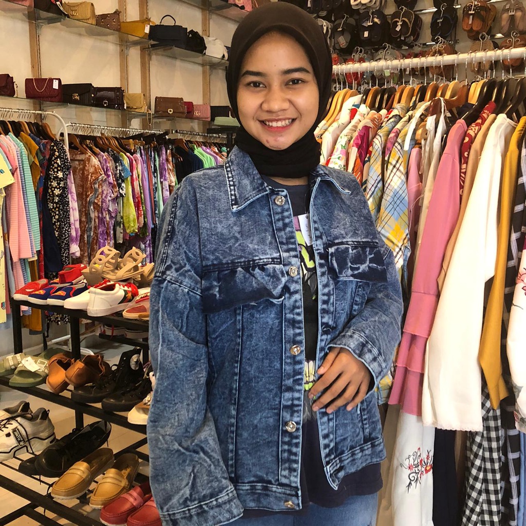 JAKET JEANS ALMA SANDWASH JUMBO LD 100-146 BAHAN DENIM JAKET WANITA CROPTY BIGSIZE-RUMI snowblueLD 120