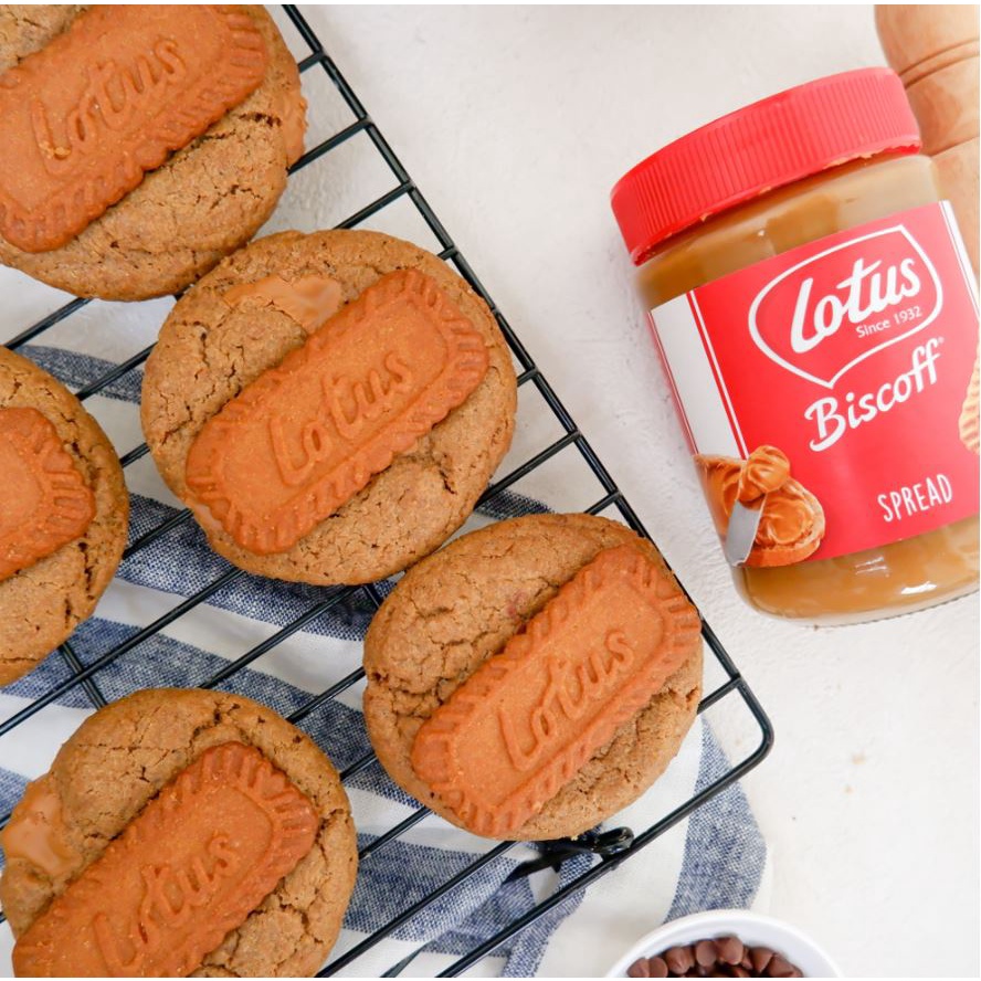 

GIANT LOTUS POCUS - COOKIES/KUKIS RASA LOTUS BISCOFF