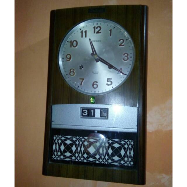 Jam dinding jadul