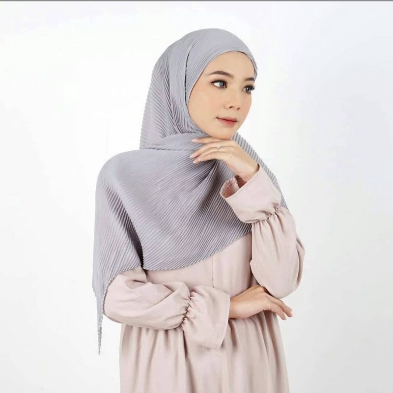 HIJAB PLISKET SQUARE / PLISKET SEGIEMPAT / HIJAB PLISKET SEGIEMPAT VOAL-Grey