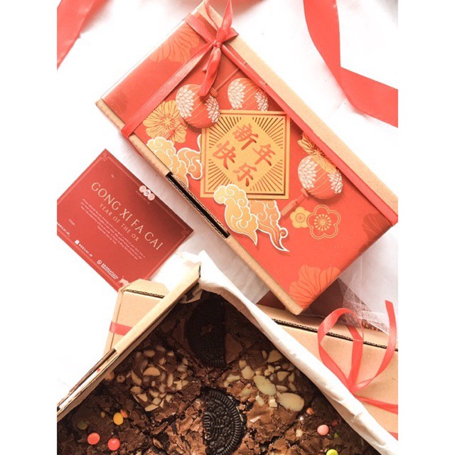 

HAMPERS IMLEK CHINESE NEW YEAR HAMPERS. BROWNIES PANGGANG