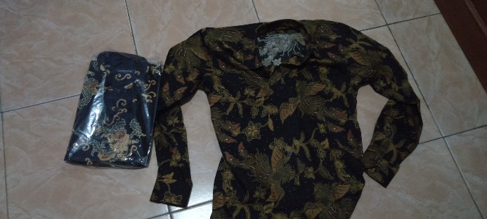 Kemeja Batik Pria Lengan Panjang Bl76 Katun Motif Modern Dixmont Semi Slimfit