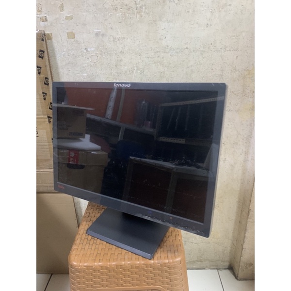 MONITOR LENOVO ,HP 19 INCHI LCD WIDE SCREEN GARANSI 1 BULAN