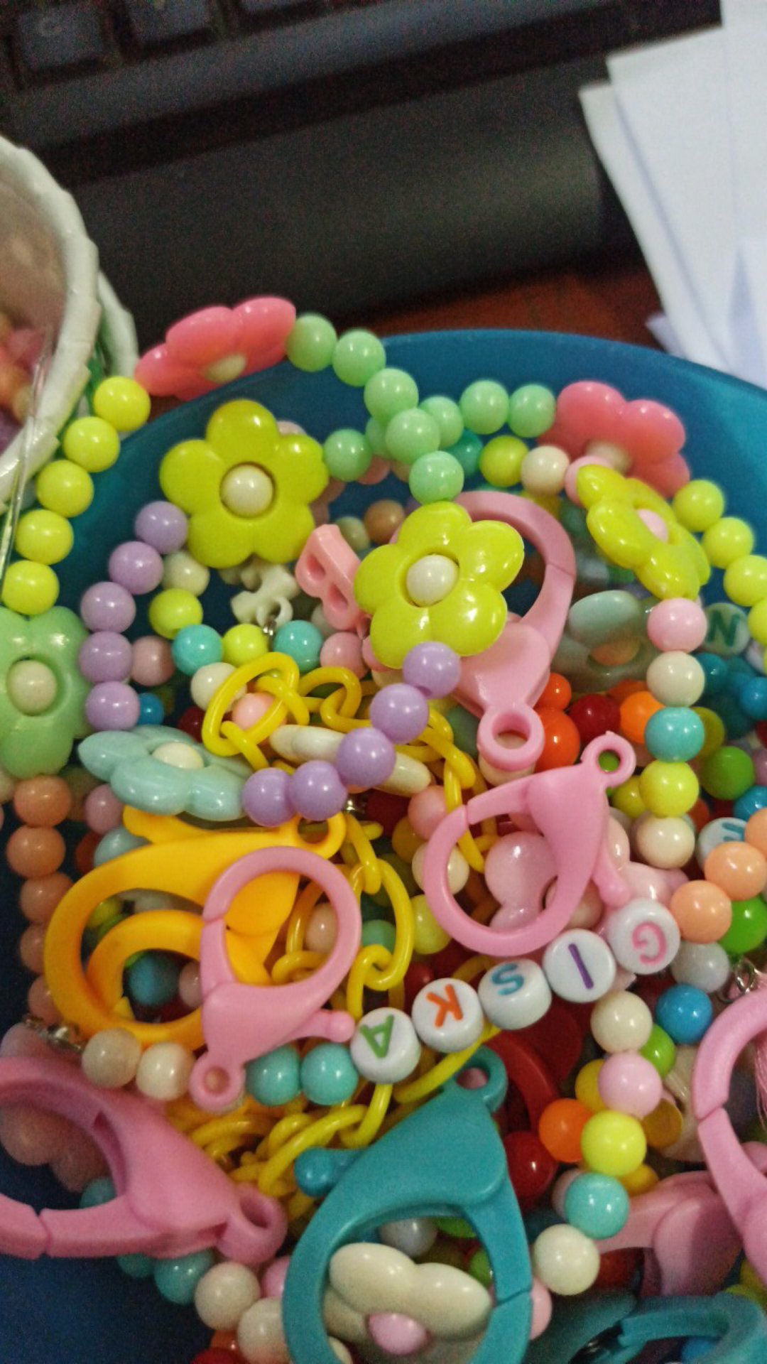 Kokot Udang ( 3 Cm ) Plastik Bisa Pilih Warna ( Per Pcs )