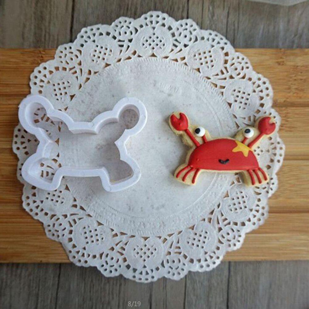 [Elegan] Cookie Cutter DIY Plastik Ikan Paus Dolphin Gurita Kepiting Turtle Pastry Baking Fondant Tools