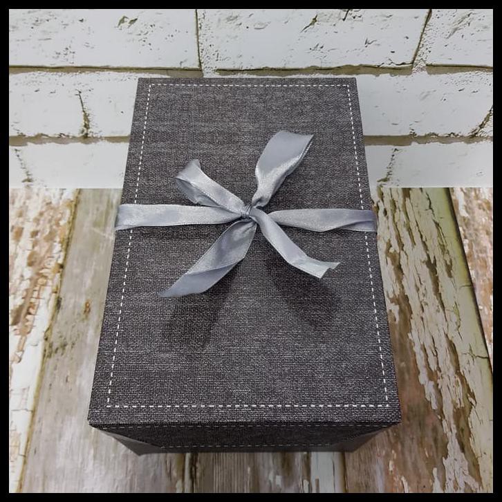 

Open Ds Gift Box/ Kotak Kado/ Box Hadiah 11X13X20 Cm Size S