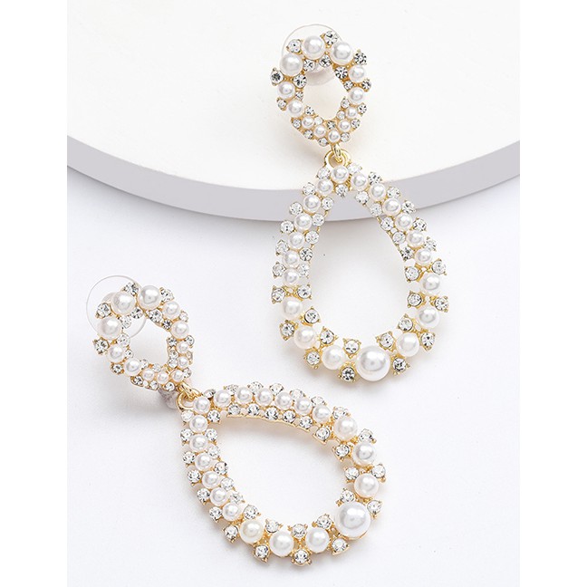 LRC Anting tusuk Fashion Geometric Alloy Diamond Earrings