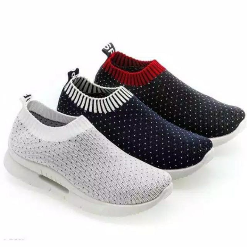 sepatu slip on sneakers wanita