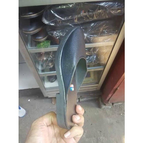 BARU sandal slop cowok anak SD dan SMP
