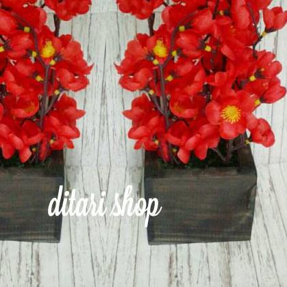 ➯ bunga artificial/bunga plastik sakura merah/dekorasi ○